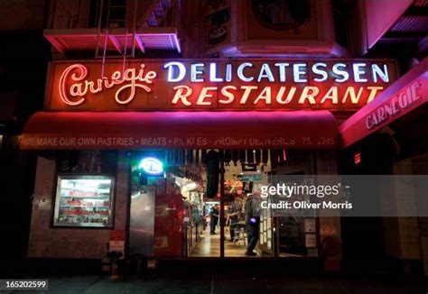 New York Carnegie Deli Photos And Premium High Res Pictures Getty Images