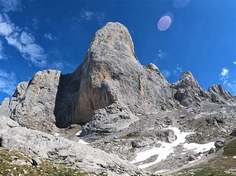 Escalada Naranjo de Bulnes con guía