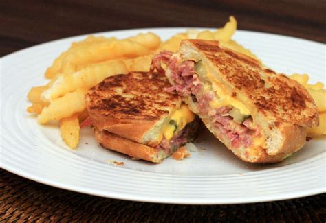 Make A Reuben Or Rachel Sandwich With Corned Beef Turkey Or Pastrami