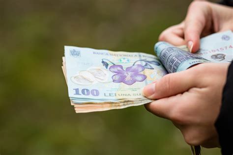 Se Dau Vouchere Gratuite De La Stat Pentru Pensionari Banii Intr