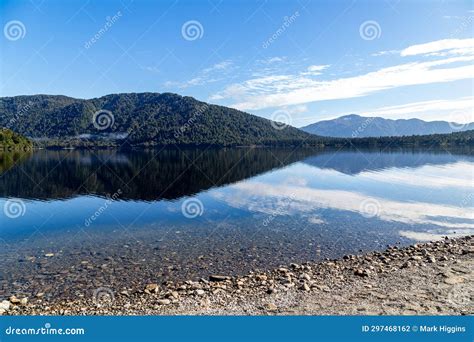 Lake Rotoiti At The Edge Of The Nelson Lakes National Park Stock Photo