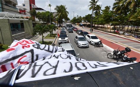 Cidades registram manifestações pela vacina e contra Bolsonaro neste