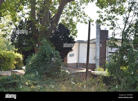 closed old restaurant Stock Photo - Alamy