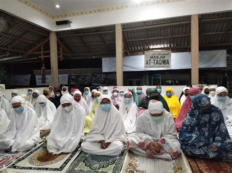 Bupati Sleman Hadiri Safari Subuh Di Masjid Taqwa Kawedan Bangunkerto