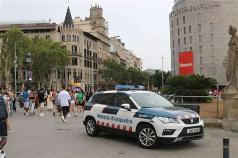 Els Ciutadans De Barcelona Preocupats Per L Augment De La Inseguretat