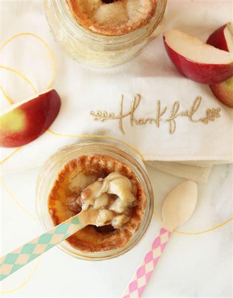 Mini Apple Pie In A Jar A Thanksgiving Dessert Recipe