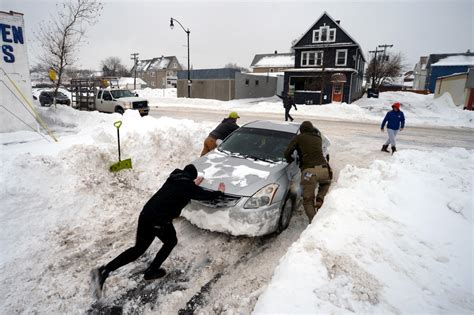 Buffalo Blizzard Death Toll Rises To 31 With Risk Of Major Flooding