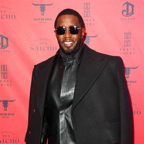 Supuesto Abuso A Una Mujer Por Sean Diddy Combs Utilizando Un Control