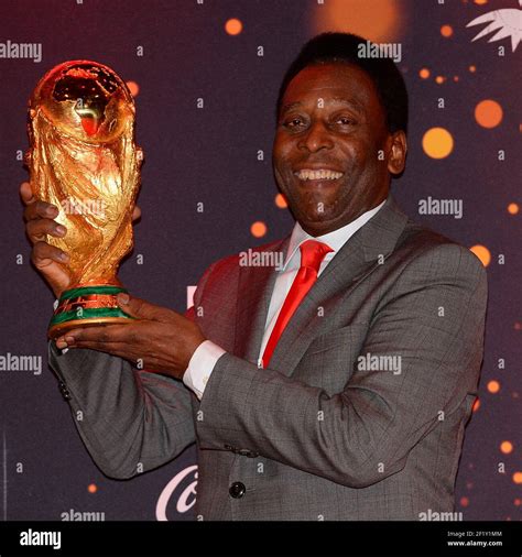 Pele Holding World Cup