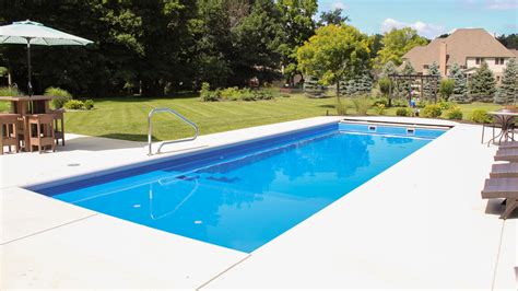 The Freedom With Splash Pad Fiberglass Swimming Pool Imagine Pools