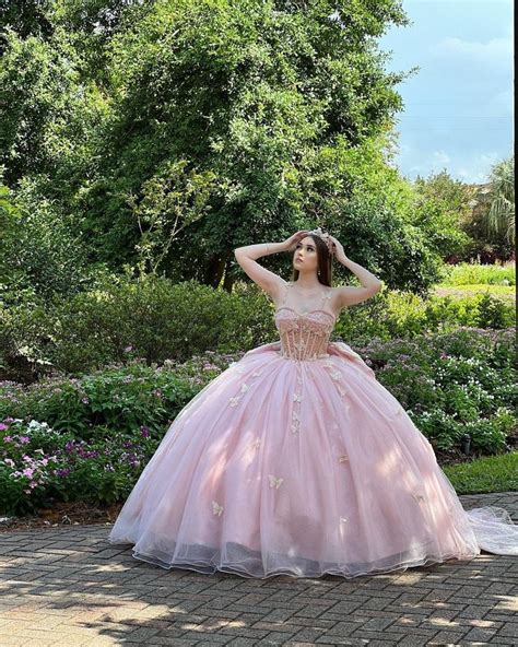 Pin De Vanessa Rodriguez Martínez En Ideas Xv Años Vestidos Para Quinceaños Vestidos De 15