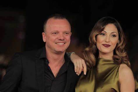 Anna Tatangelo E Gigi D Alessio In Che Rapporti Sono Oggi Il Pubblico