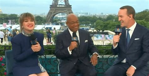 Kelly Clarkson Hosts Olympics Opening Ceremony