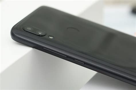 Xiaomi Redmi 7 32GB | Giá rẻ, chính hãng, nhiều khuyến mãi
