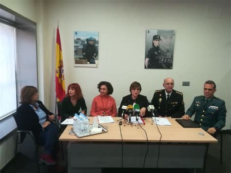 La Policía y la Guardia Civil ofrecen ayuda psicol gica a las mujeres