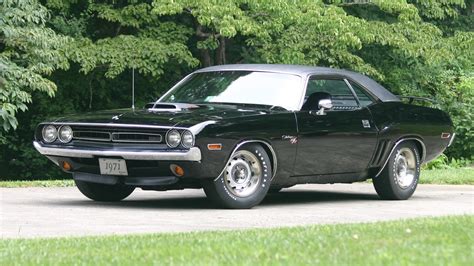 1971 Dodge Challenger RT 426 Hemi : r/classiccars