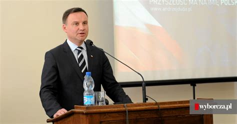 Duda straci na sprawie katastrofy smoleńskiej