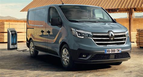 Renault Unveils Trafic Van E Tech Electric Lcv With A Mile Range