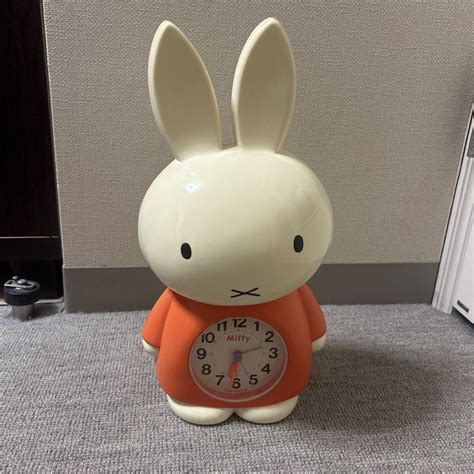 Miffy ミッフィー 目覚まし時計 時計 アラームクロック オレンジ レトロ By メルカリ