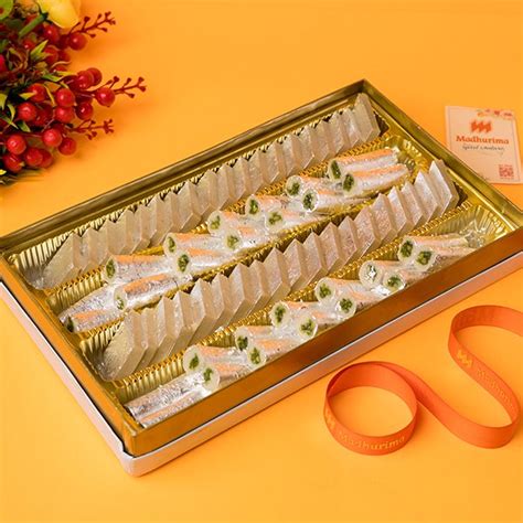 Kaju Barfi Pista Roll 900g Madhurimasweets®