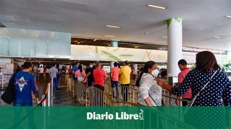 Masiva asistencia para vacunación COVID 19 en Downtown Center y Ágora