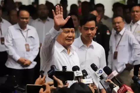 Gibran Makan Siang Bareng Prabowo Dan Jokowi Di Solo Bahas Penyusunan