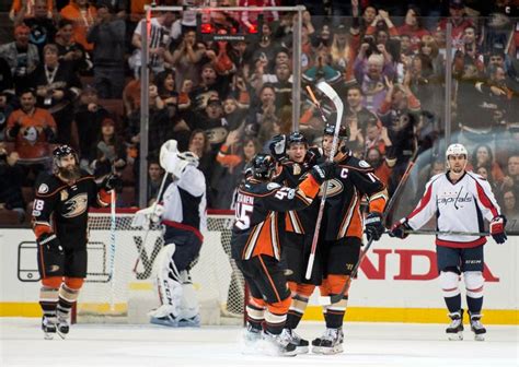 Corey Perry And Ryan Getzlaf Led Ducks Past Capitals 5 2 On Night