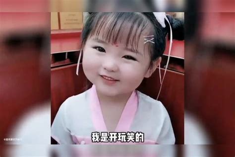 盘点萌娃搞笑视频合集，小女孩坑妈向姥爷告状，妈妈：惹不起！