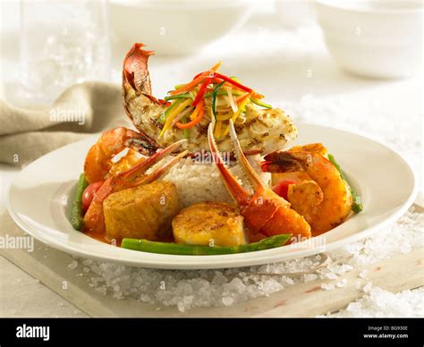 Lobster And Scallops Hi Res Stock Photography And Images Alamy