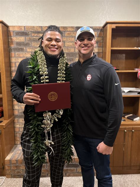 Jonah Laulu on Twitter: "College Graduate https://t.co/YDsjK0sU11