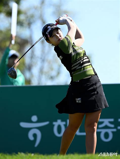 박지영 이어 박현경 윤이나까지klpga ‘사상 첫 시즌 상금 10억 원 3명 돌파 새 역사 썼다｜스포츠동아