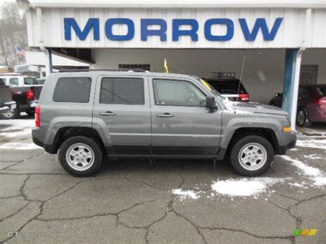 Mineral Gray Metallic Jeep Patriot Sport X Photo