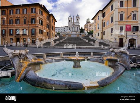 Los Pasos Españoles la Piazza di Spagna la fuente de Bernini