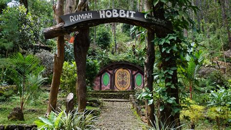 Rumah Hobbit Jogja Punya Desain Unik Seperti Di Film Sabila Holiday