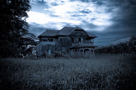 This Haunted House Is Being Given Away For Free Paranormal Roadtripper