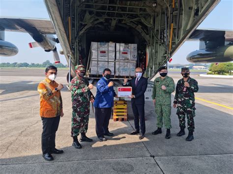 Singapura Kirim Bantuan Tabung Oksigen Dan Ventilator Australia Dan