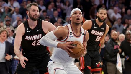 Knicks Vs Heat Notes Success Against Miami S Zone Isaiah Hartenstein