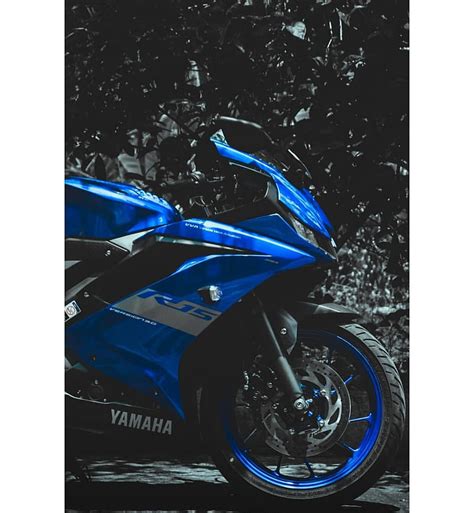 R15 Ke Front Look Racing Blue Bike Green Background Yamaha Hd Phone Wallpaper Peakpx