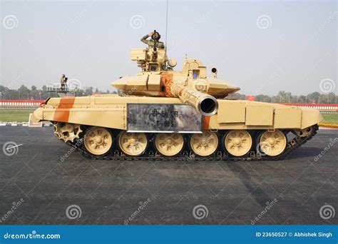 T 90 Battle Tank Editorial Photography Image Of Equipment 23650527