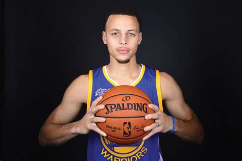 Steph Curry breaks NBA record for 3-pointers | Richmond Free Press ...