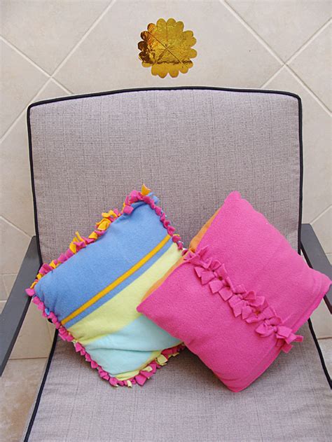 47 Easy DIYs To Make A No Sew Pillow Guide Patterns