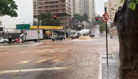 Chuva Forte Alaga Ruas E Deixa Pessoas Ilhadas Na Cidade De SP Zona