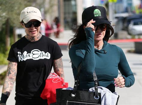 RHOBH Cast Doesn T Believe Kyle Richards Lesbian Rumors