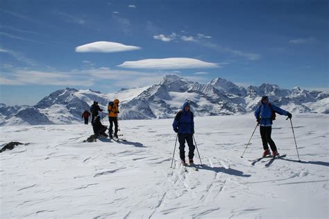 5-day ski touring trip in Bernina Pass. 5-day trip. VDBS guide