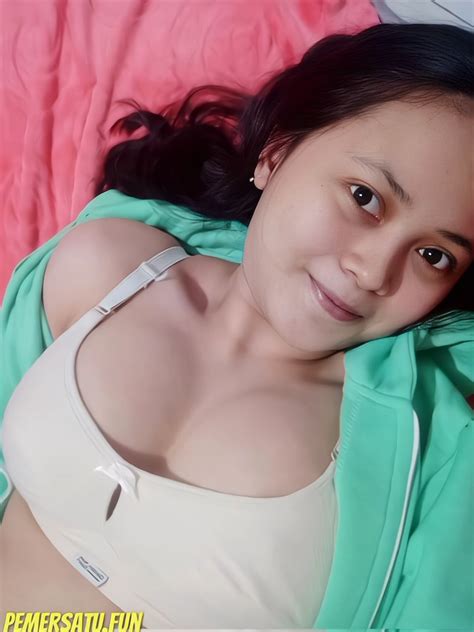 Cewek Melayu Pamer Memek IMG Porn Pic
