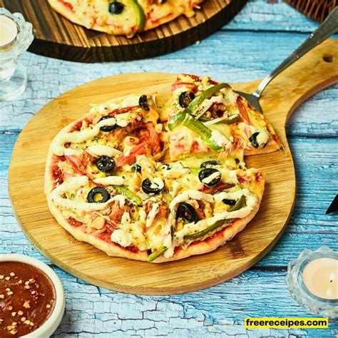 Easy Homemade Tawa Pizza Recipe 2023