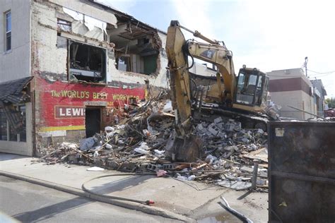 Demolition reveals a look into building’s history | News | isanti-chisagocountystar.com