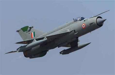 भारतीय वायुसेना का बड़ा फैसला Mig 21 लड़ाकू विमान की सभी उड़ानों पर