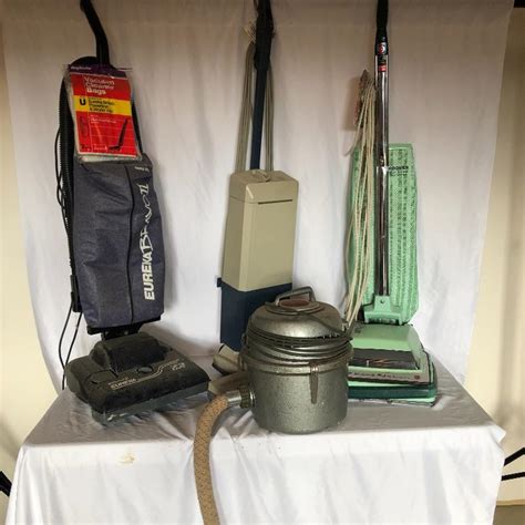 Lot 167 Vintage Vacuums Vacuums Vacuums