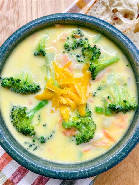 Broccoli Cheddar Soup (Panera Copycat) - fed by sab